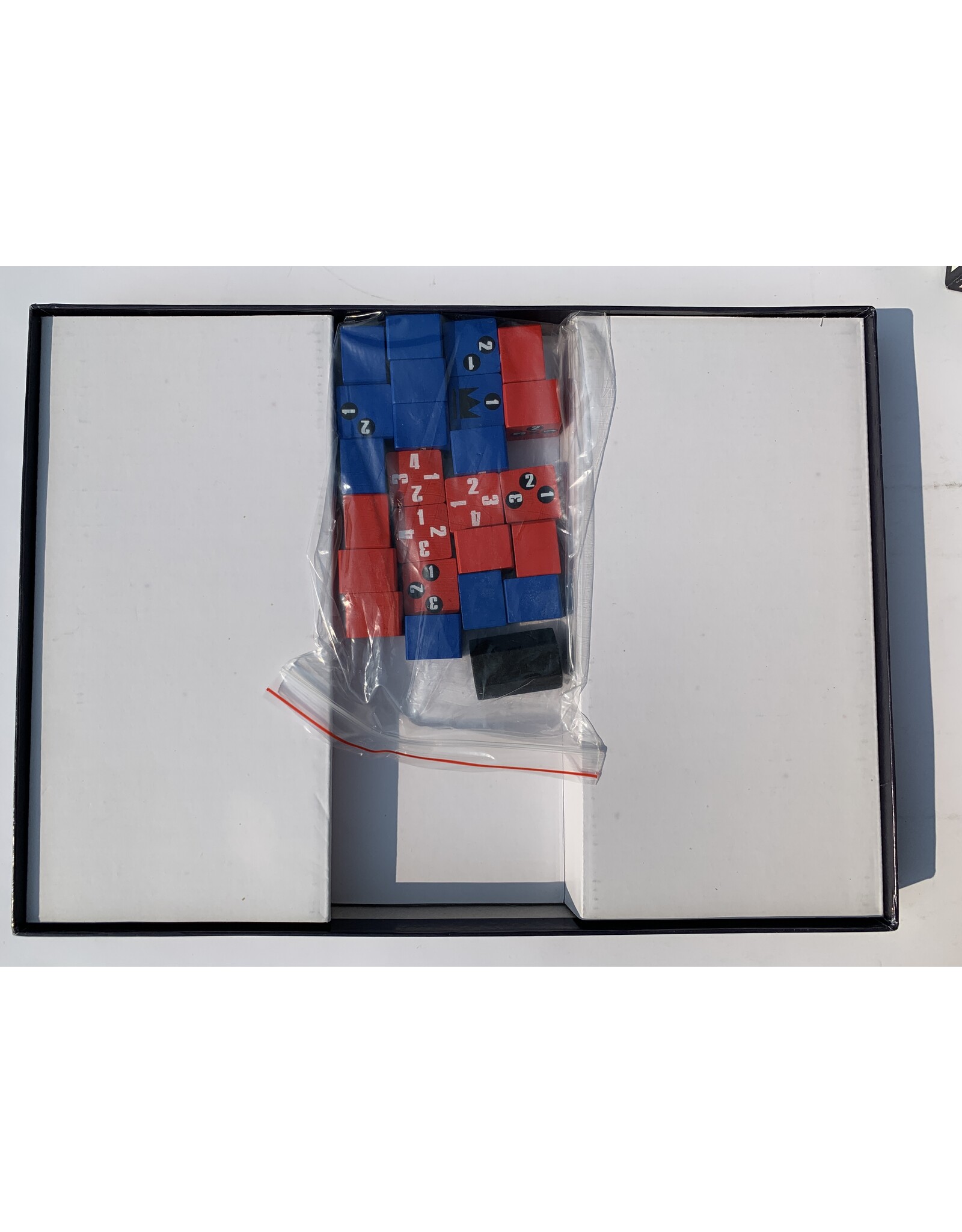 Z-Man Games Magnet (2008) (used)