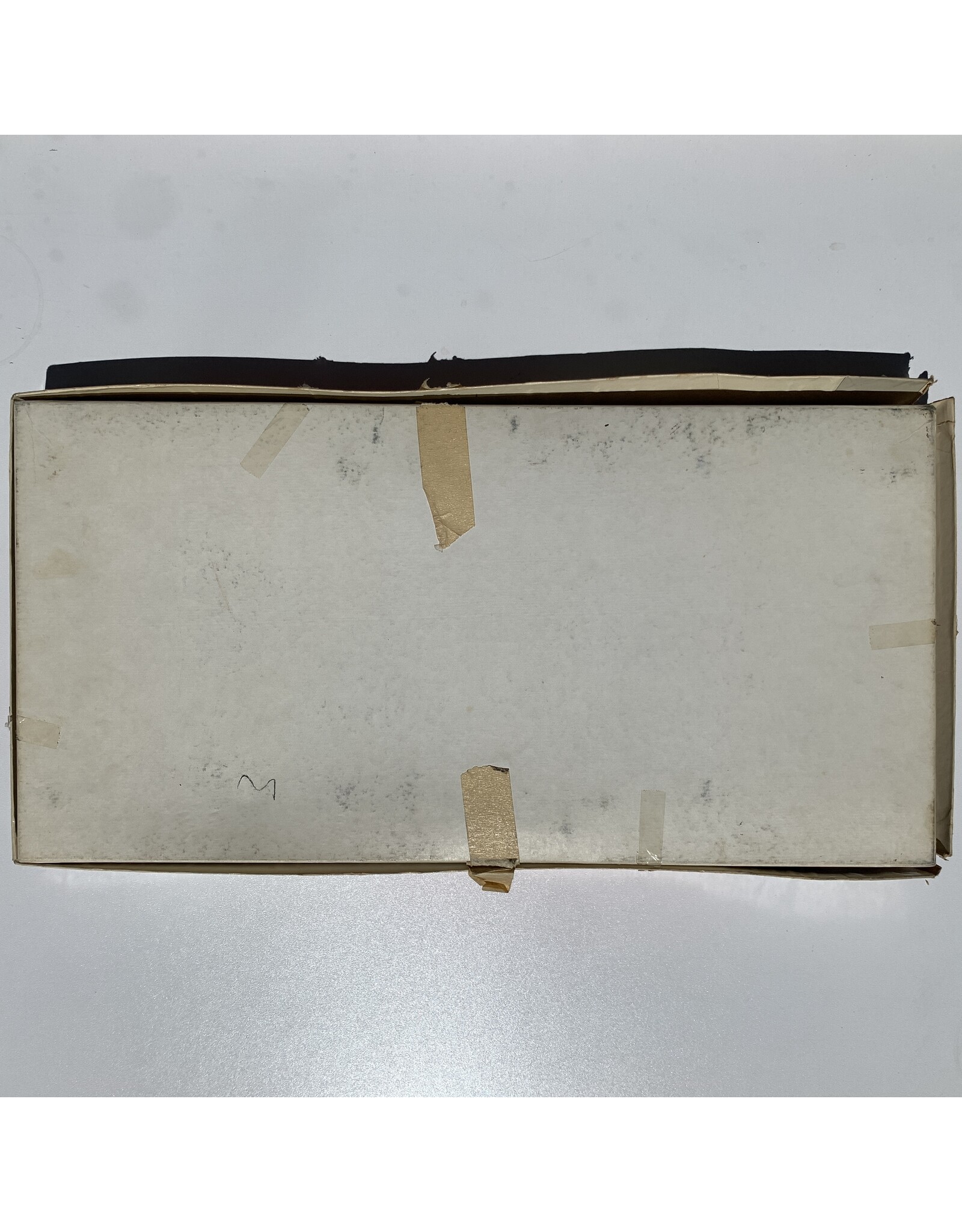 MILTON BRADLEY Hangman (1894) (used) (Made in 1976)