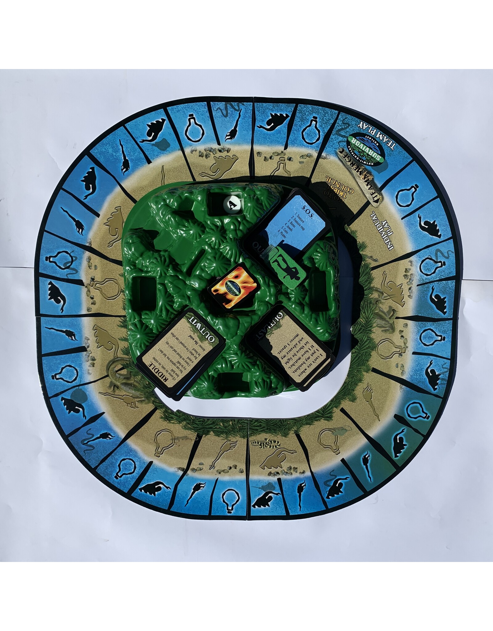 Mattel Survivor Used Board Game  (2000)