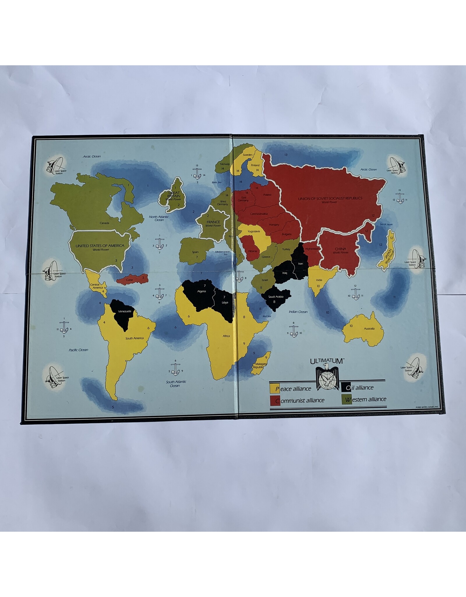 Bates Games Copy of Ultimatum Used Board Game (1985) (z)