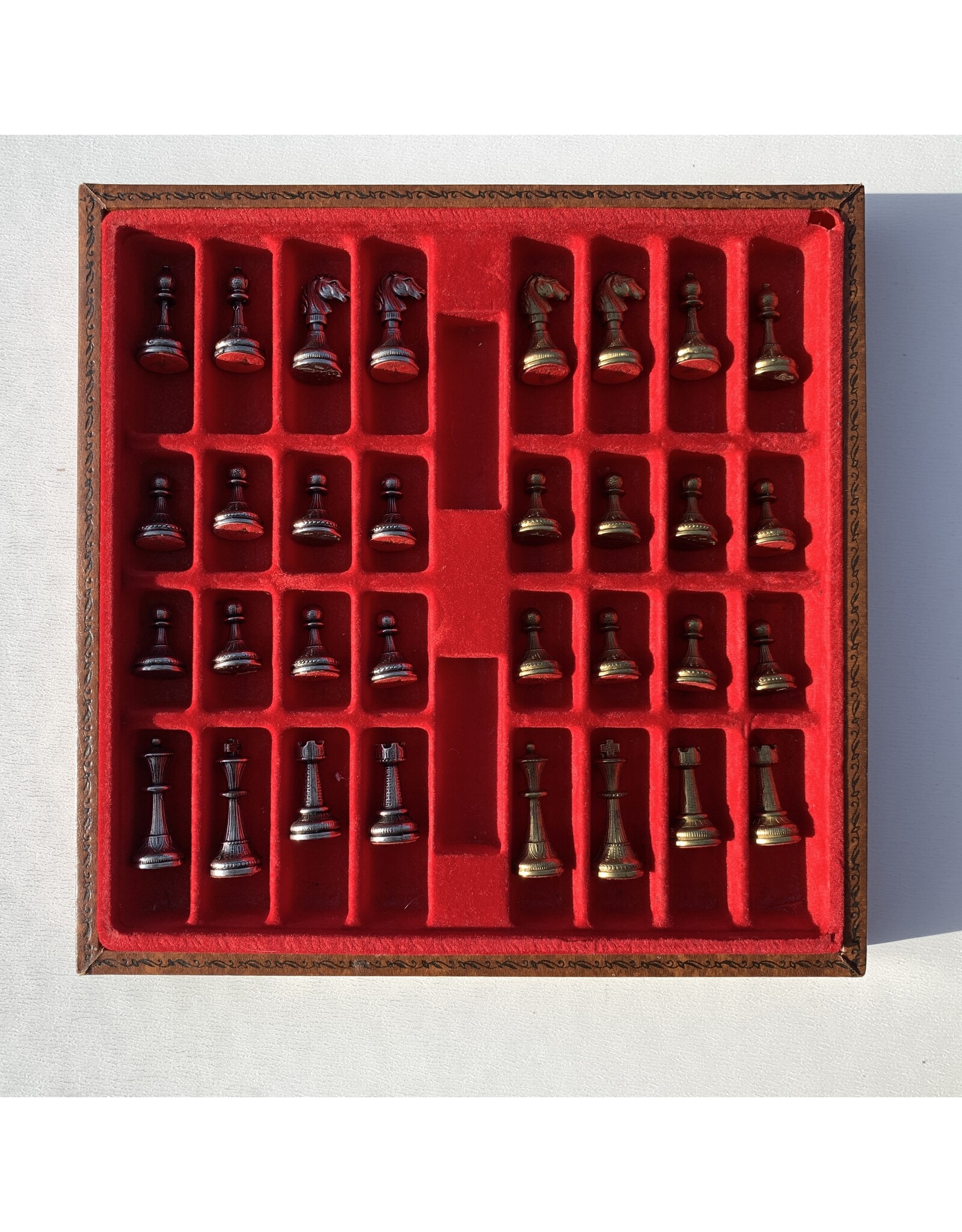 Autsuche Chess (1475) Used Metal Chess set + Board  (est 1970)