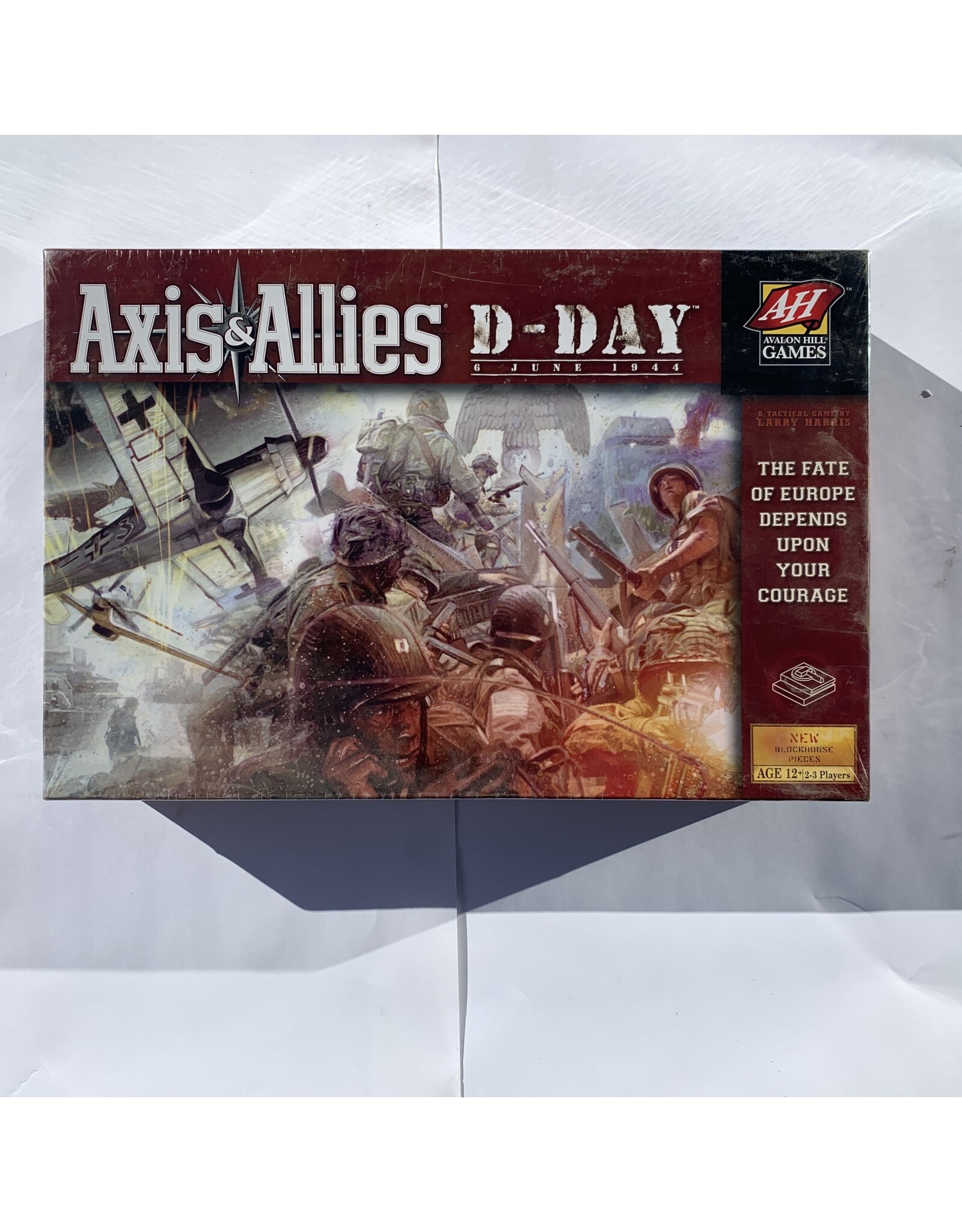 Avalon Hill Game Company Axis & Allies: D-Day NIS board game (2004) - Shrink is torn