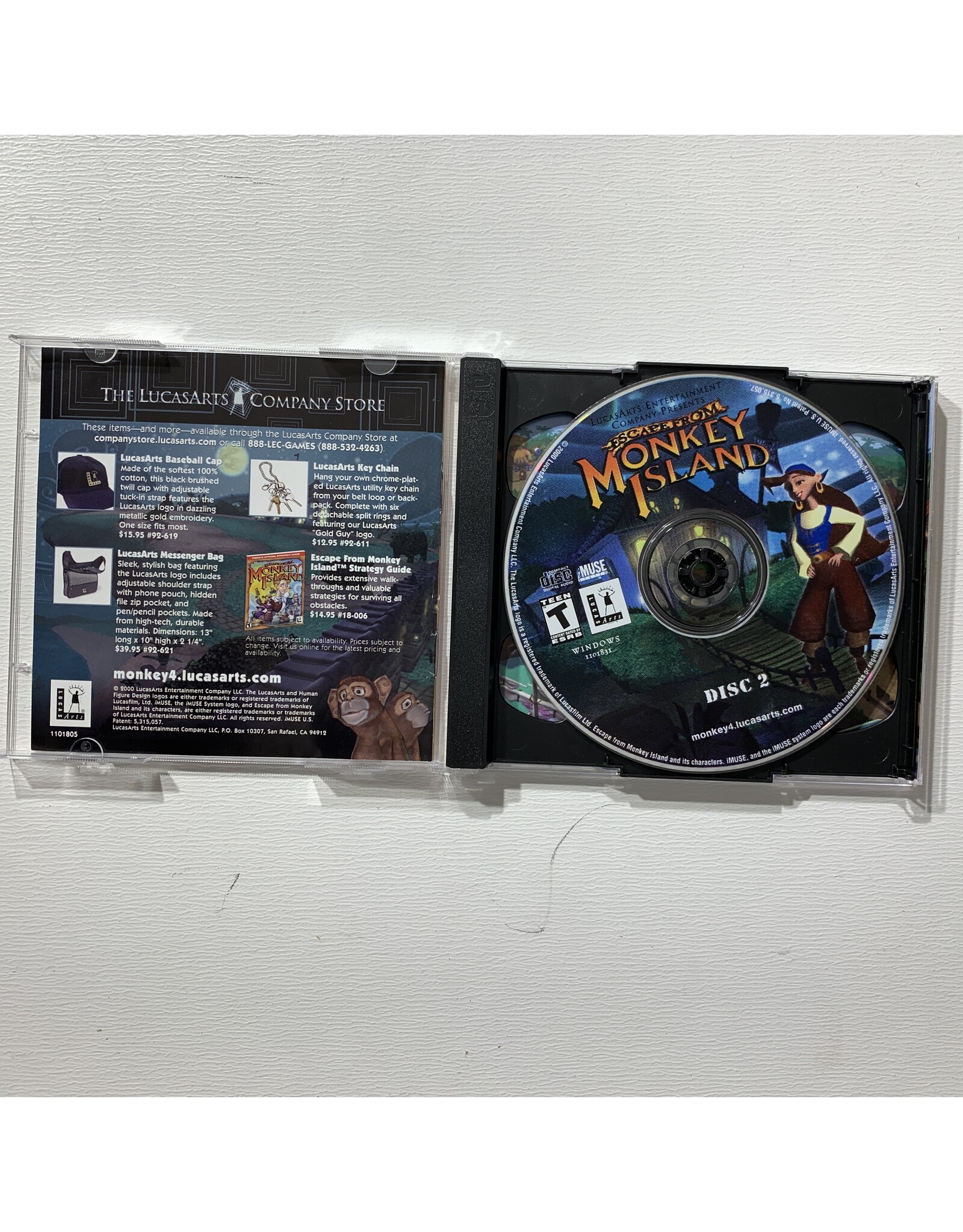 Lucas arts Escape from Monkey Island used PC Game (2000)
