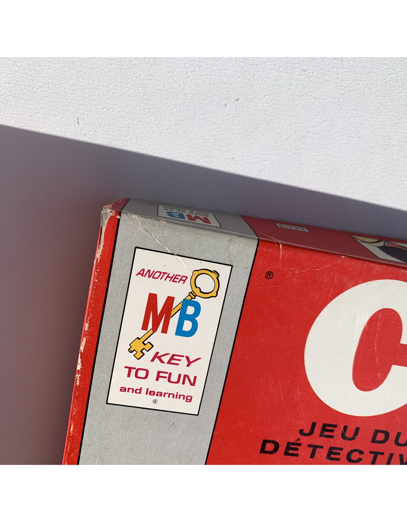 MILTON BRADLEY Columbo Detective Game (1973) (used) (R) Dice has been replaced