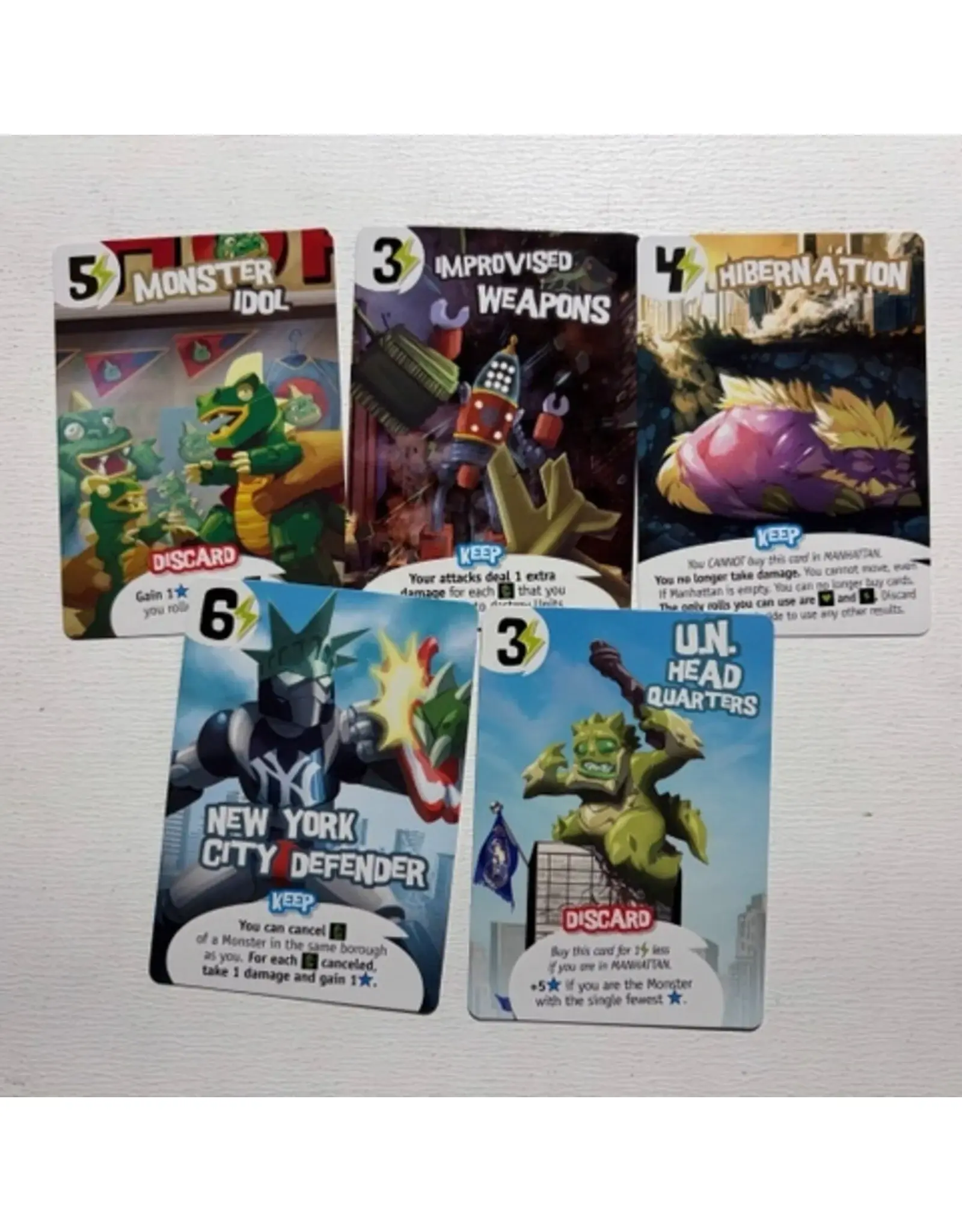 IELLO King of New York (2014) NEW Sleeves, with 5 card promo pack and MDG Sleeves