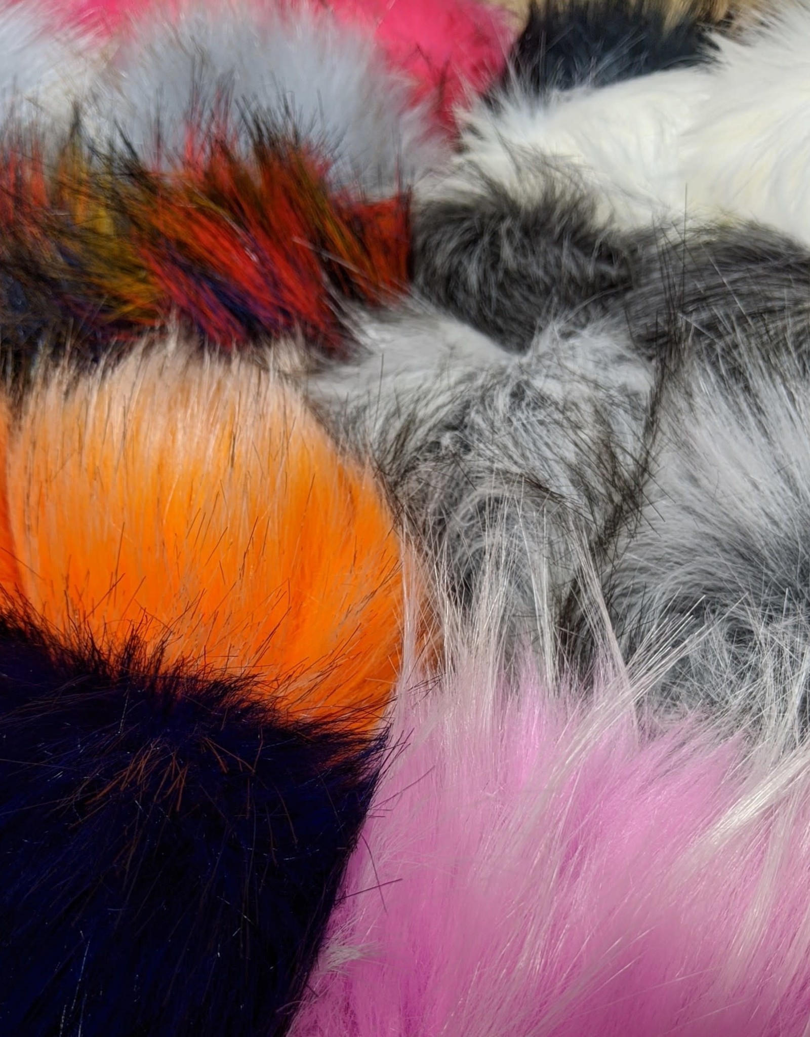 Classic Fur - Multi Color Pom Black/MultiSilverFox