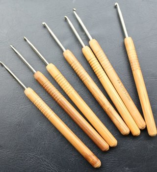 Kinki Amibari Classic Bamboo Aluminum Tip Hook