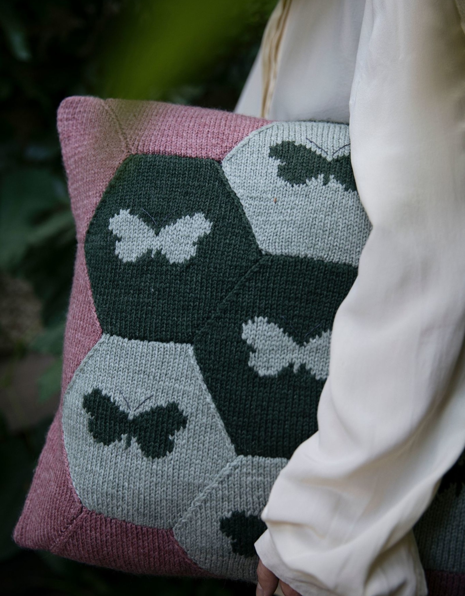 Laine Dee Hardwicke's The Knitted Fabric: Colourwork Projects For You And Your Home