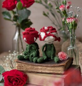 TOFT Toft Crochet Kit- Rose and Carnation
