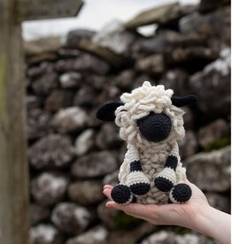 TOFT Toft Animal Crochet Kit- Lisa the Black Nosed Sheep