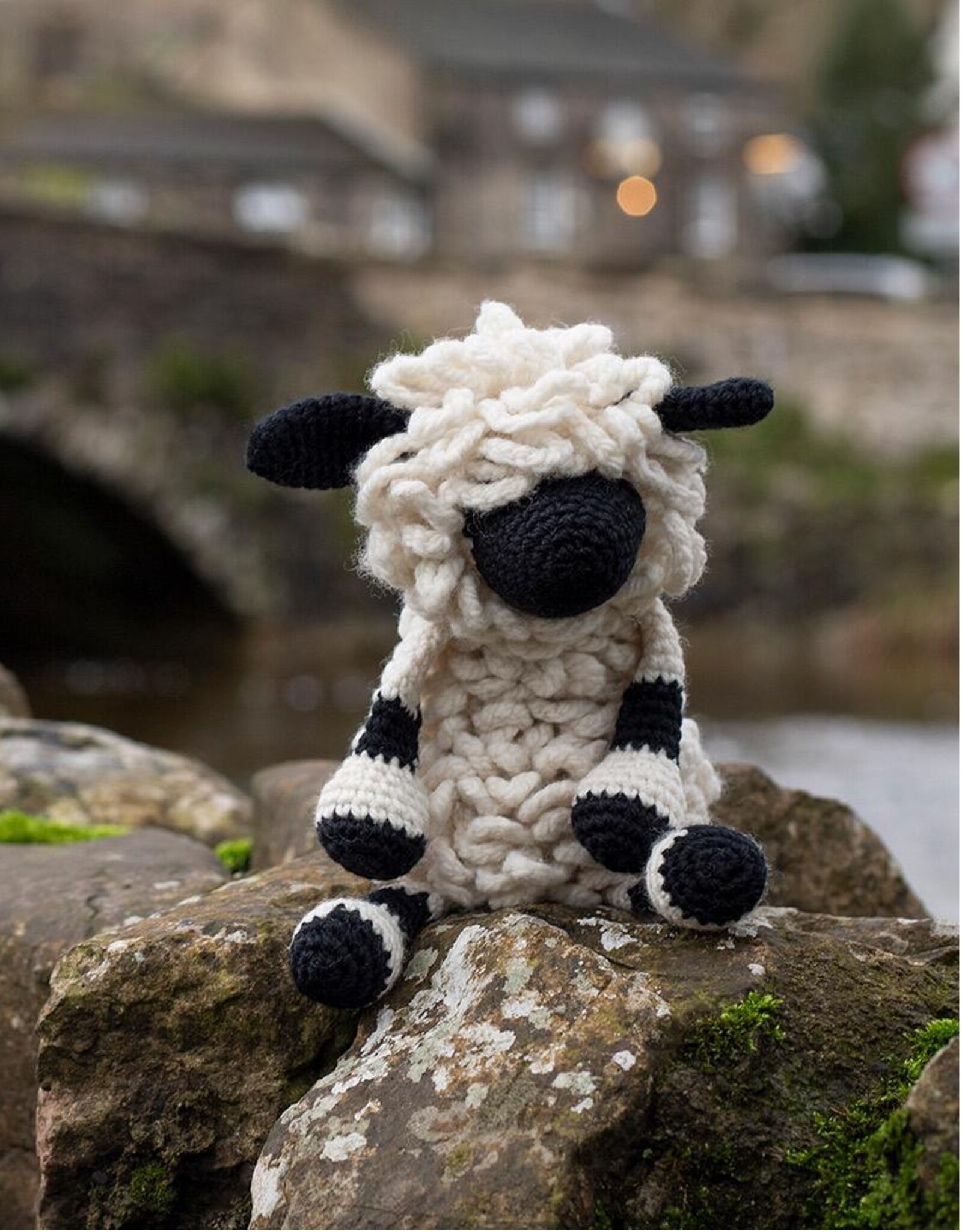 TOFT Toft Animal Crochet Kit- Lisa the Black Nosed Sheep