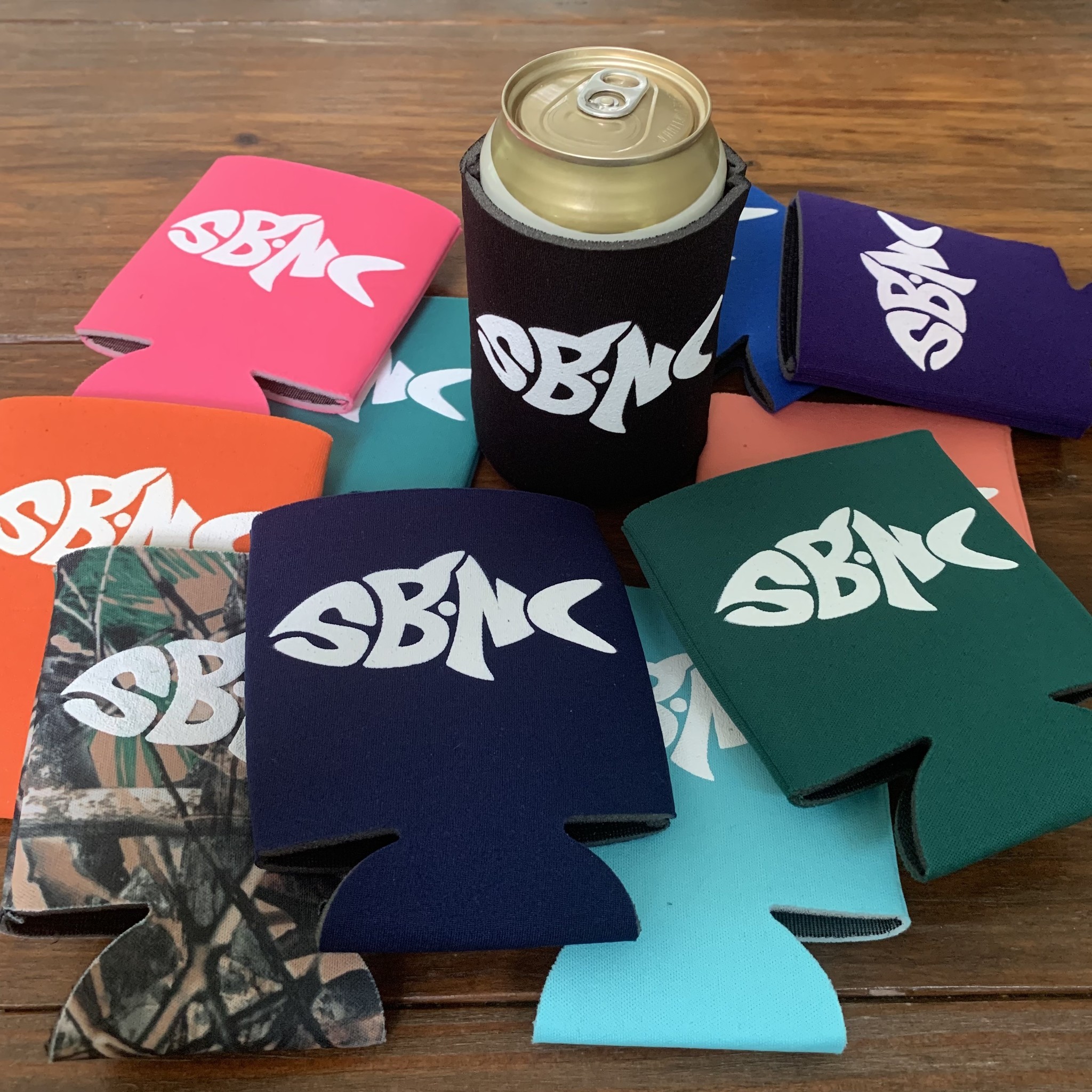 KOOZIE SLIM DIRECTIONAL FISH CORAL - Sunset Beach Trading Company