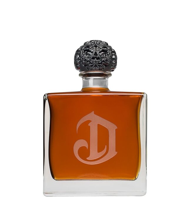 Deleon with Flask Añejo Tequila | 750ml