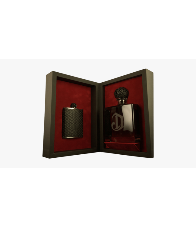 Deleon with Flask Añejo Tequila | 750ml