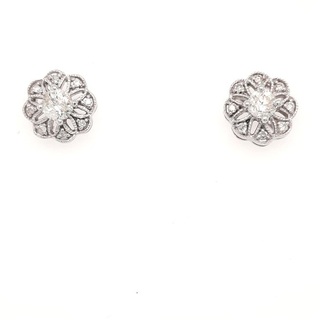 Diamond (0.50 ctw) floral earrings 14k white gold
