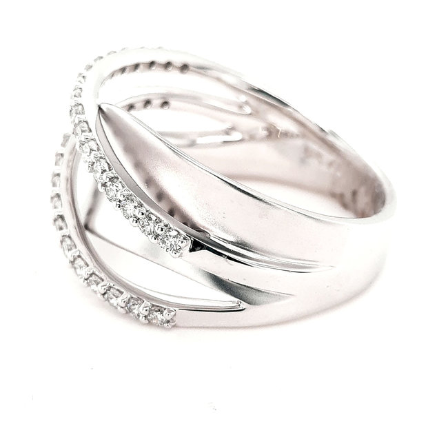 Diamond Crossover Ring (0.38 ctw)