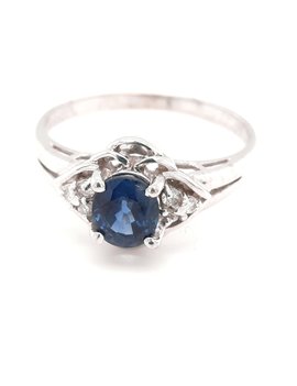 Sapphire (1.0ctw) & diamond (0.06ctw) ring, 18k white gold