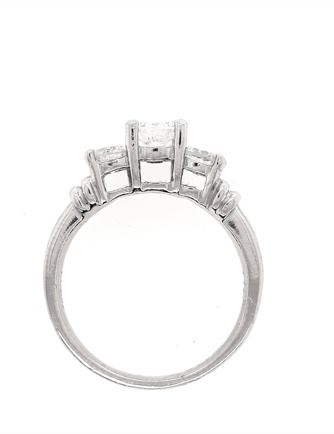 3-Diamond (1.00 ctw) engagement ring, platinum 6.3 grams