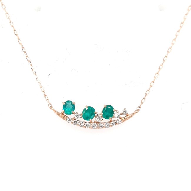 Emerald (0.17ctw) & diamond (0.06ctw) 3 stone necklace 18k yellow gold 1.27gr