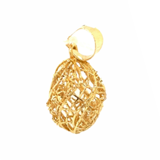 Filigree egg shaped pendant 18k yellow gold