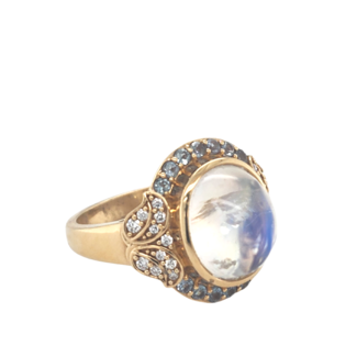 Aurora moonstone(5.48ct) Alexandrite & diamond(0.53ctw) ring, 18k yellow gold