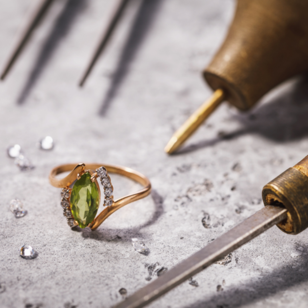 Custom jewelry making goldsmith