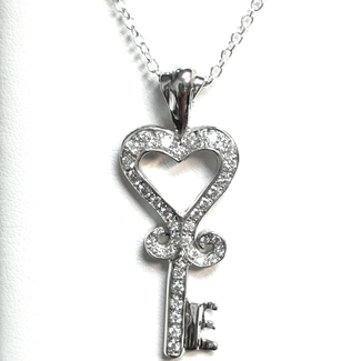 TQOriginal diamond (0.50 ctw) key to her heart pendant 3.9 gr 14k white gold