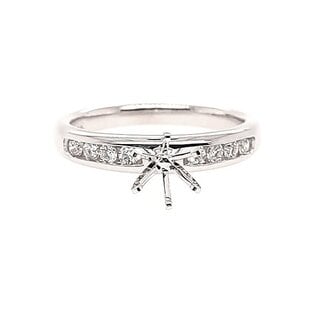 Diamond (0.20 ctw) channel set engagement setting, 14kt  white gold 3.0 gr