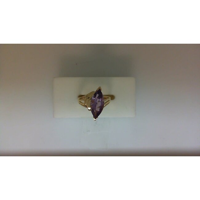 PE Amethyst marquise ring 10k yellow gold 2.9gr