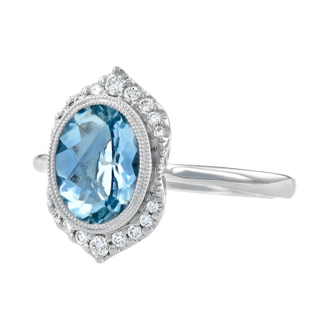 Diamond (0.26ctw) & aquamarine (1.56cw) vintage style ring, 14k white gold