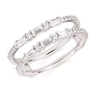 Baguette & Round Diamond band  (0.38 ctw)