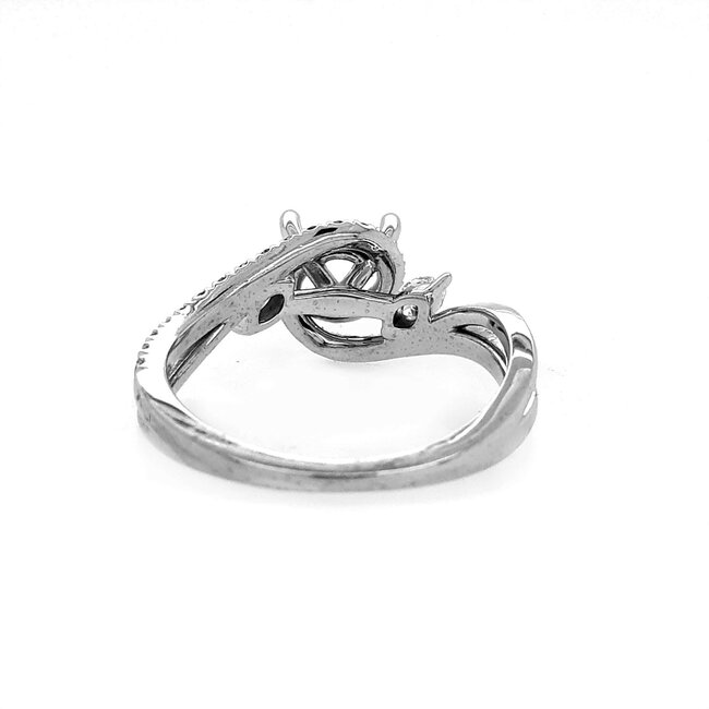 Diamond (0.30ctw) swirl w/baguette setting, 14k white gold 2.9 gr