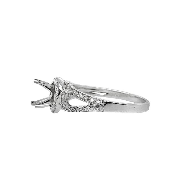 Diamond (0.36 ctw) split shank halo setting 14k white gold 3.2 gr