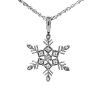Diamond (0.07ctw) snowflake pendant, 14k white gold