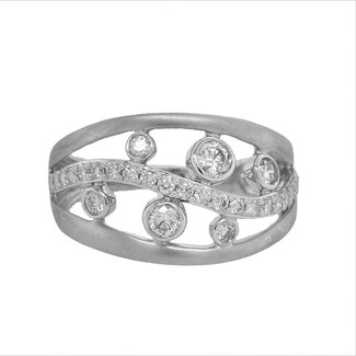 Diamond (0.50 ctw) bezel set fashion ring 14k white gold