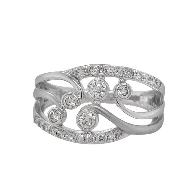 Diamond (0.50 ctw) 5 stone bezel fashion ring 14k white gold