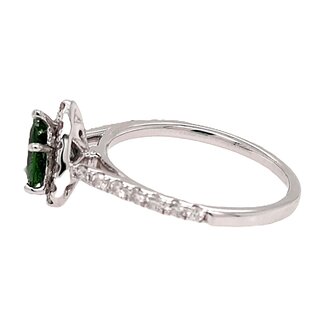 Green Tourmaline (0.60 ct) & diamond (0.25 ctw) pear halo ring 14k white gold 2.8 gr