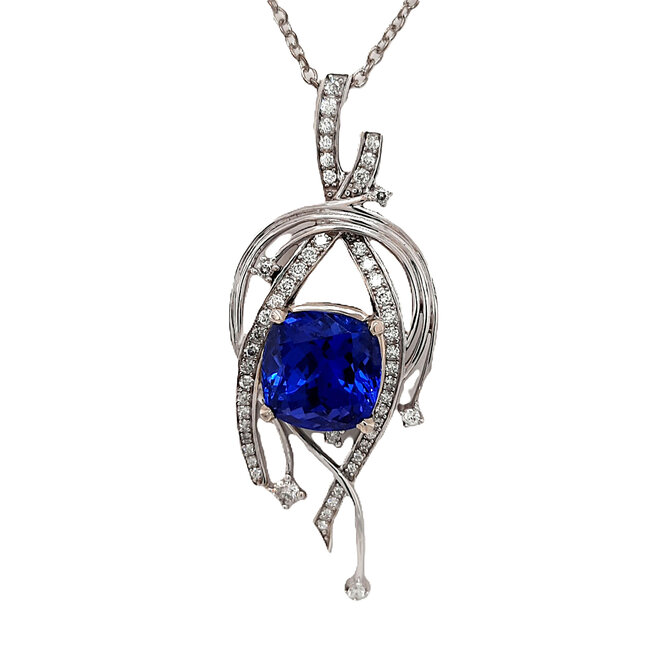 TQ Tanzanite (9.03 ct) & diamond (0.50 ctw) pendant 14k white gold