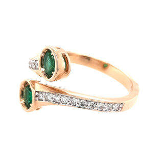 Emerald (0.28 ctw) & diamond (0.22 ctw) bypass ring 14k yellow gold 4.6 gr