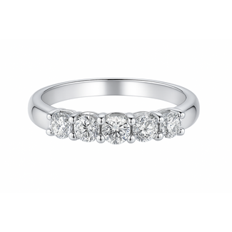 Diamond (0.97 ctw) 5 stone prong set band 14kk white gold 6.8 gr