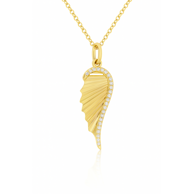 Diamond (0.06 ctw) diamond cut angel wing pendant w/chain 14k yellow gold