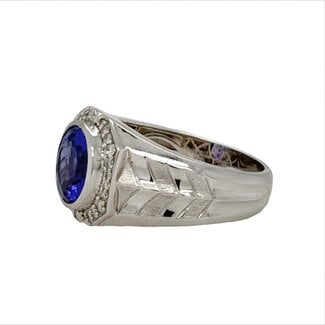 Tanzanite(3.80ct) diamond(0.29ctw) gents ring, 18k white gold