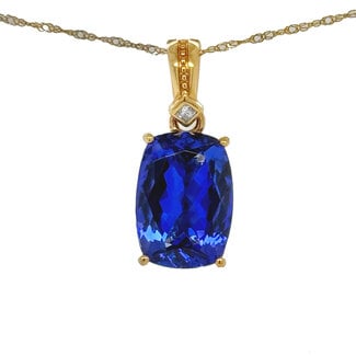Tanzanite (5.08 ct) diamond accented pendant 18k yellow gold