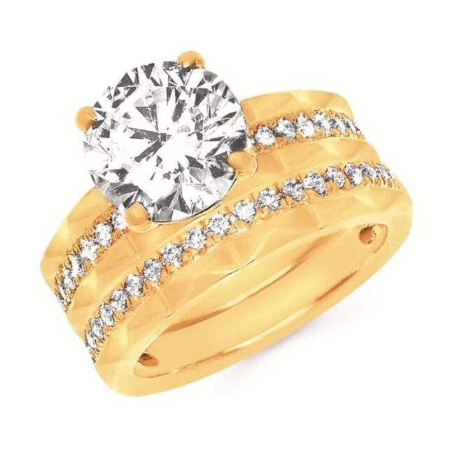 Diamond (0.20 ctw) CZ ctr textured channel band 14k yellow gold