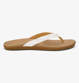 OluKai Honu Women's Leather Sandals Bright White / Golden Sand