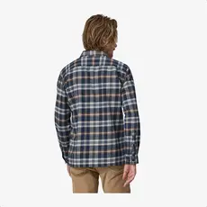 Patagonia Patagonia Men's Long Sleeved Organic Cotton Midweight Fjord Flannel Shirt Fields New Navy