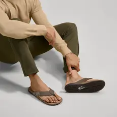 OluKai OluKai Tuahine Men's Waterproof Leather Sandal Hunter / Golden Sand