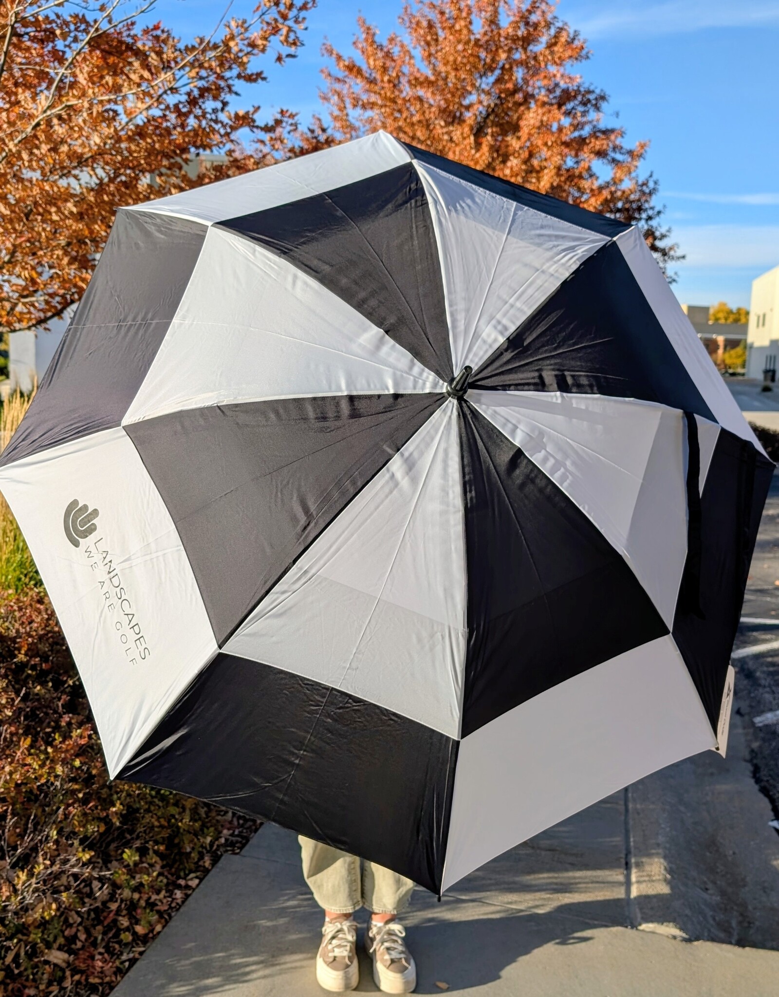 Mobile Pro Shop Umbrella - 62" Checkerboard black & white design