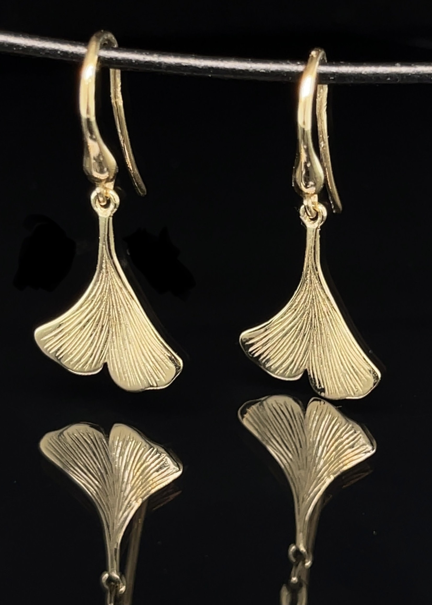 14K Small Ginko Leaf Earrings