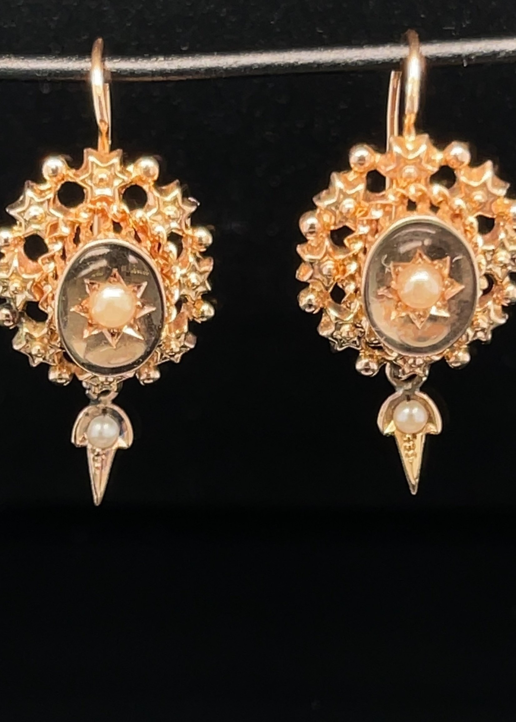 The  SAMANTHA Pearl Drop Earrings